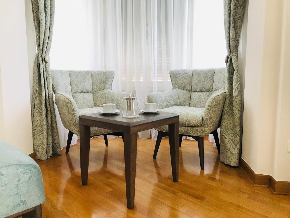 Knez Sima Jacuzzi, 3 Bedrooms, Balcony In Stari Grad Белград Экстерьер фото
